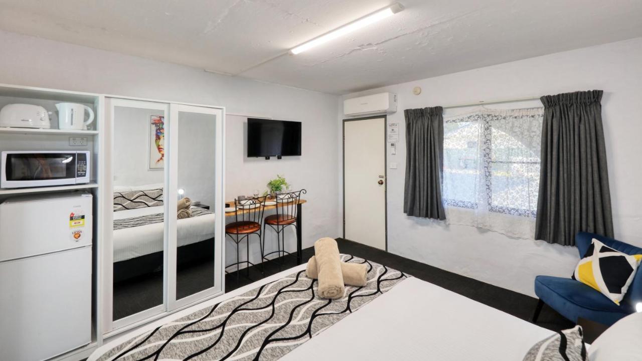 Parkes Federation Motel מראה חיצוני תמונה